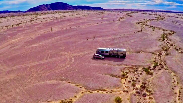 Photo of The RVgeeks boondocking in the desert