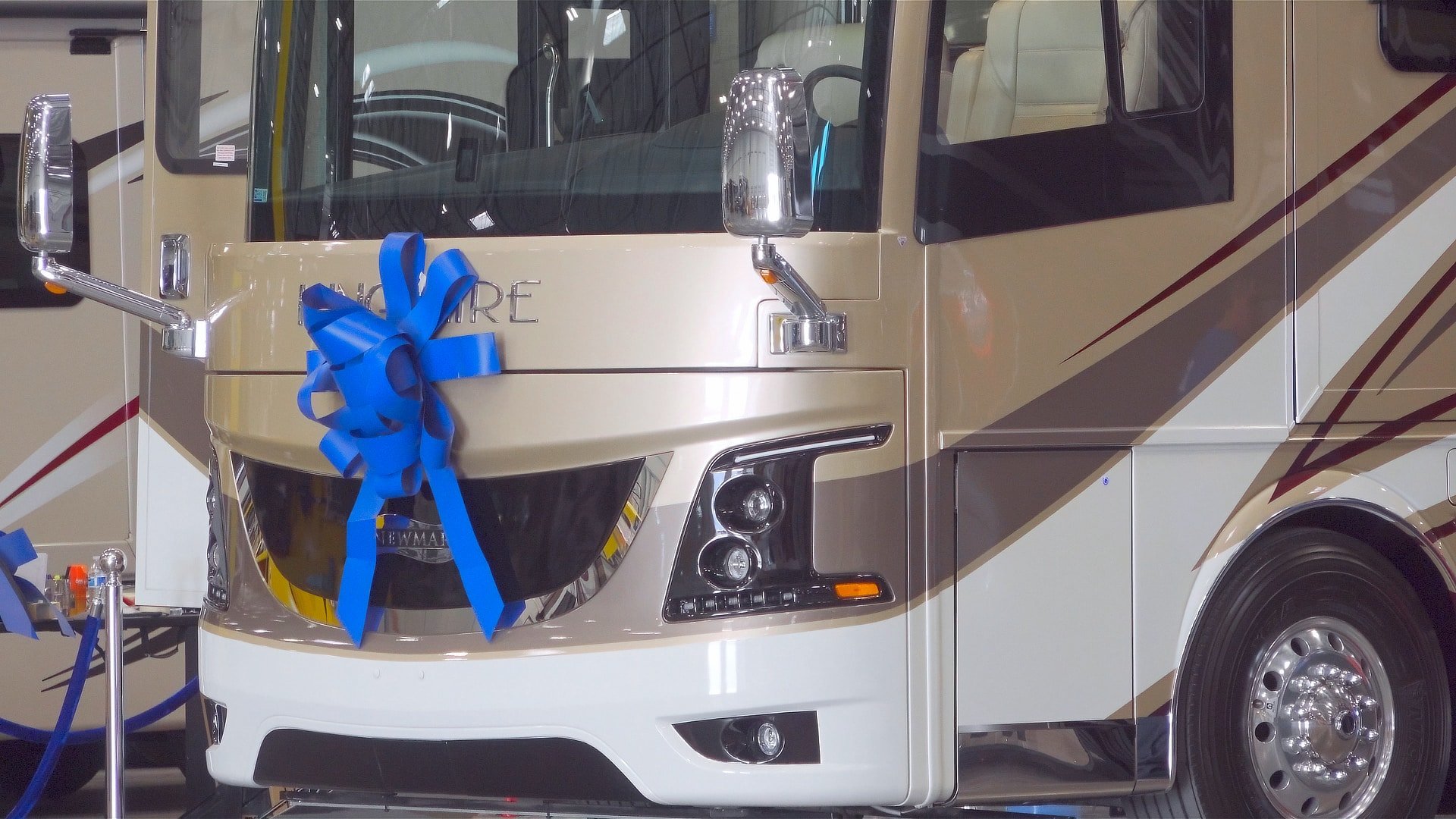 Who Makes Newmar Motorhomes?