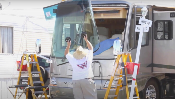 How Do You Replace An RV Windshield?