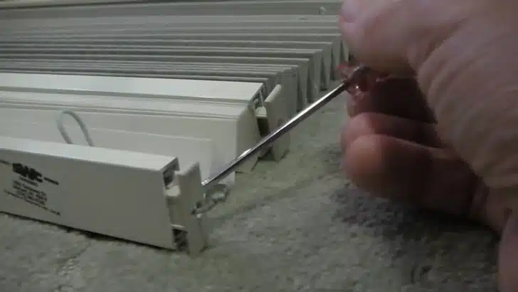 removing end caps to restring rv pleated shades