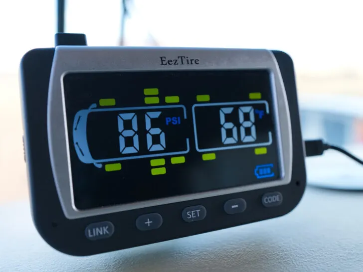 The monitor screen of our EEZTire RV TPMS