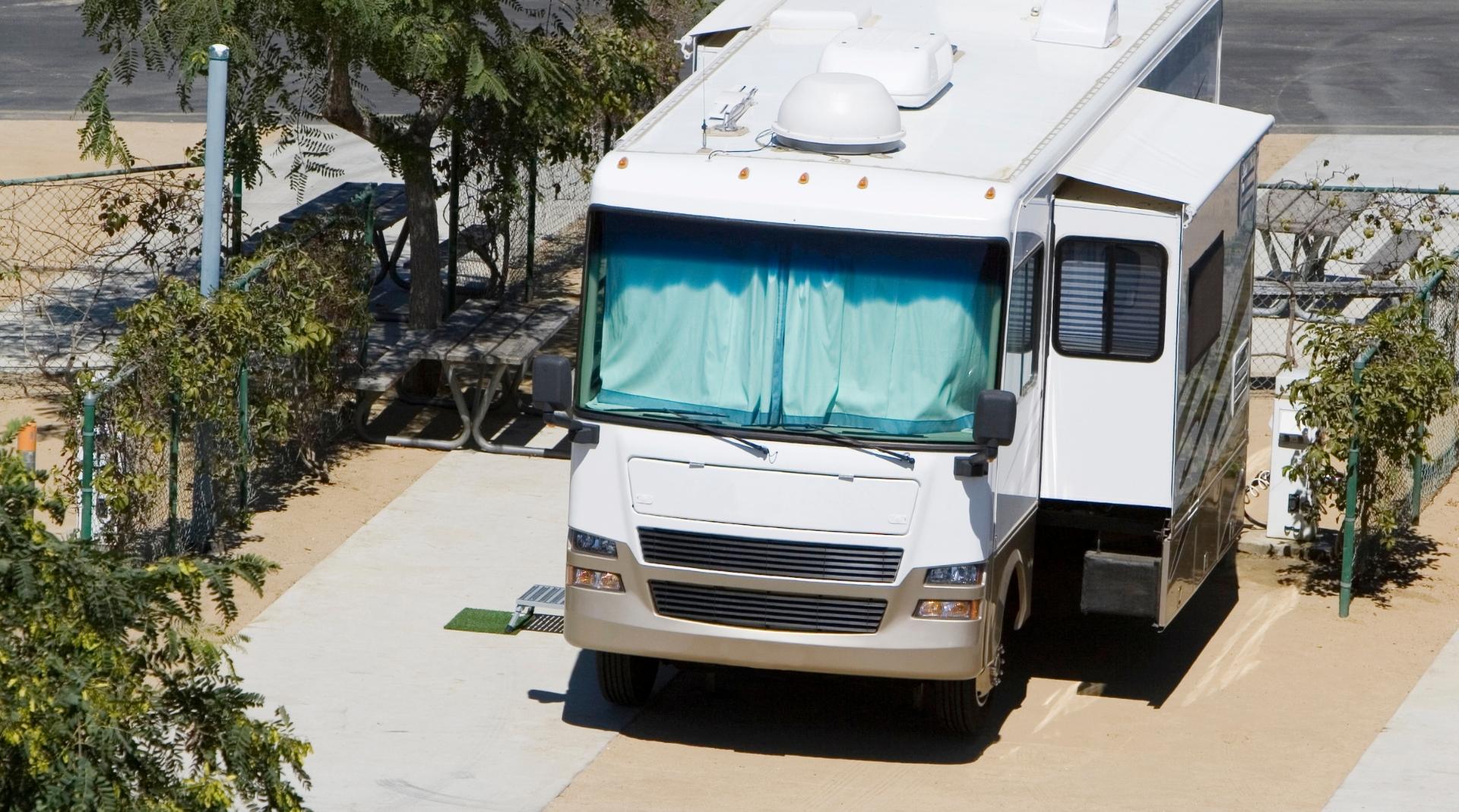 5 Reasons NOT to Use Flex Seal For Your RV Roof
