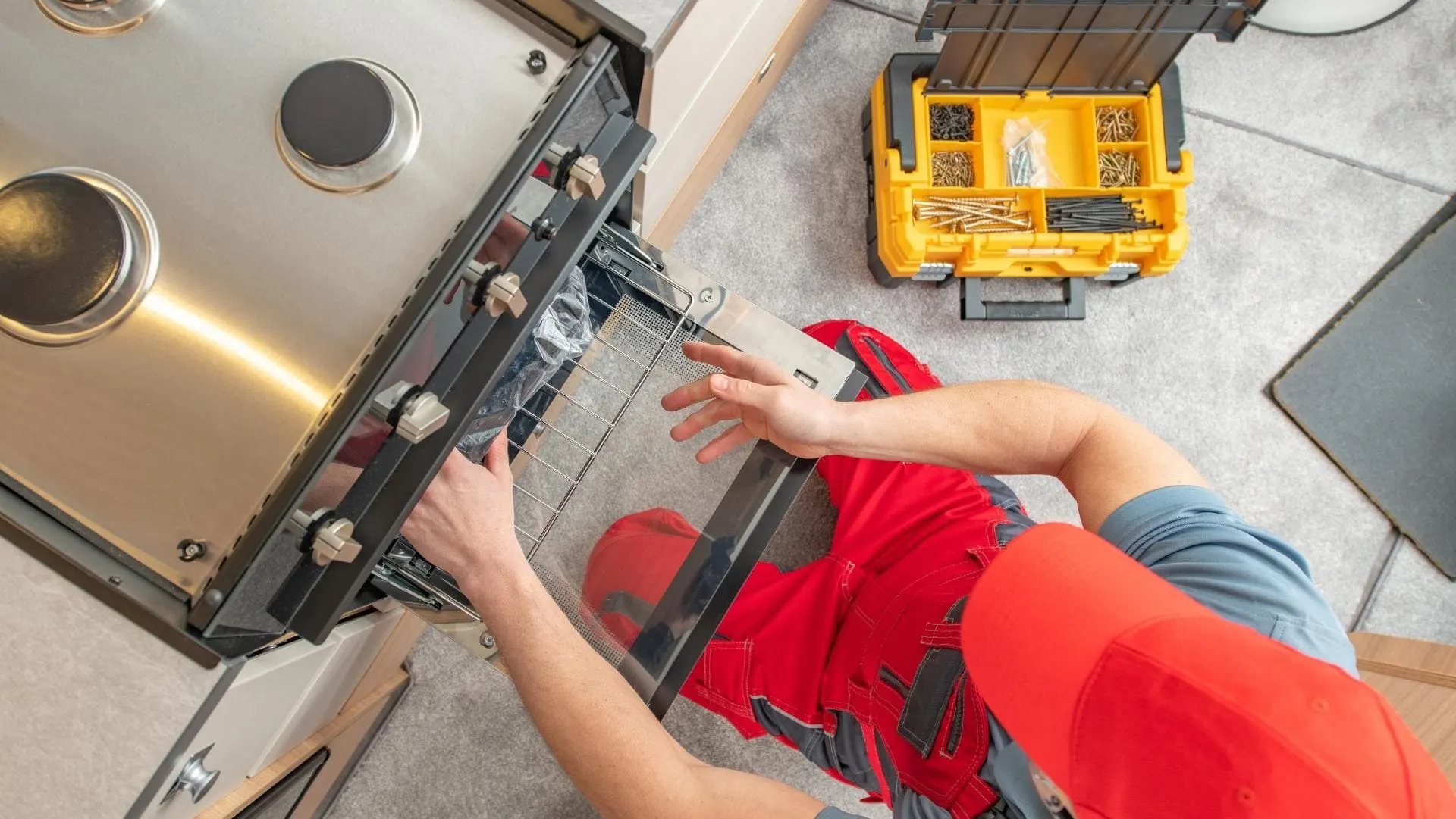 A mobile RV repair technician can be a great option for you