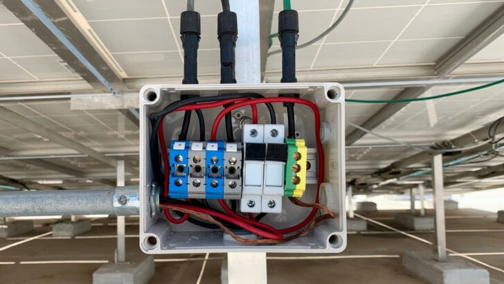 Solar Roof Top Combiner Box: Connecting RV Solar Power