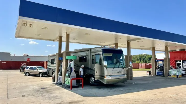 Plenty of ordinary gas stations have plenty of space for Big Rigs!