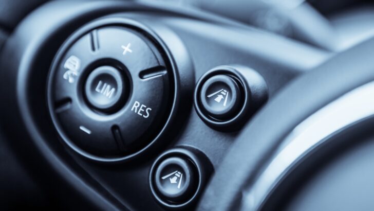 A vehicle's cruise control operation buttons shown