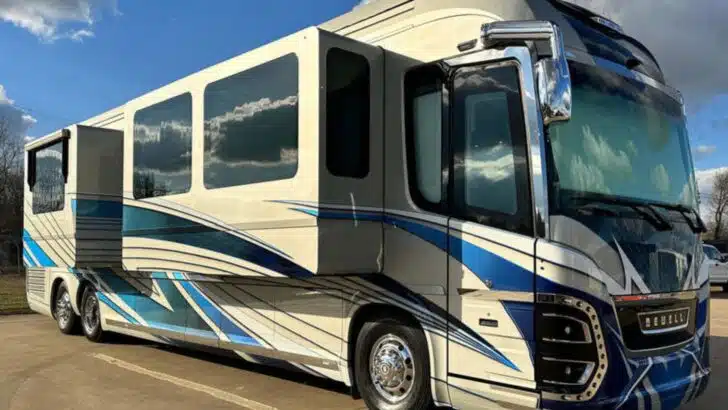 A beautiful Newell motorhome