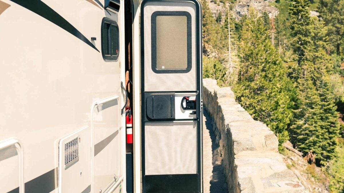 RV Screen Door Issues & How to Solve Them TheRVgeeks