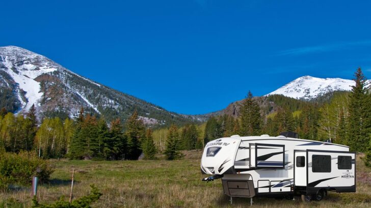 An exterior view of a Glacier Peak fifth wheel from Outdoors RV