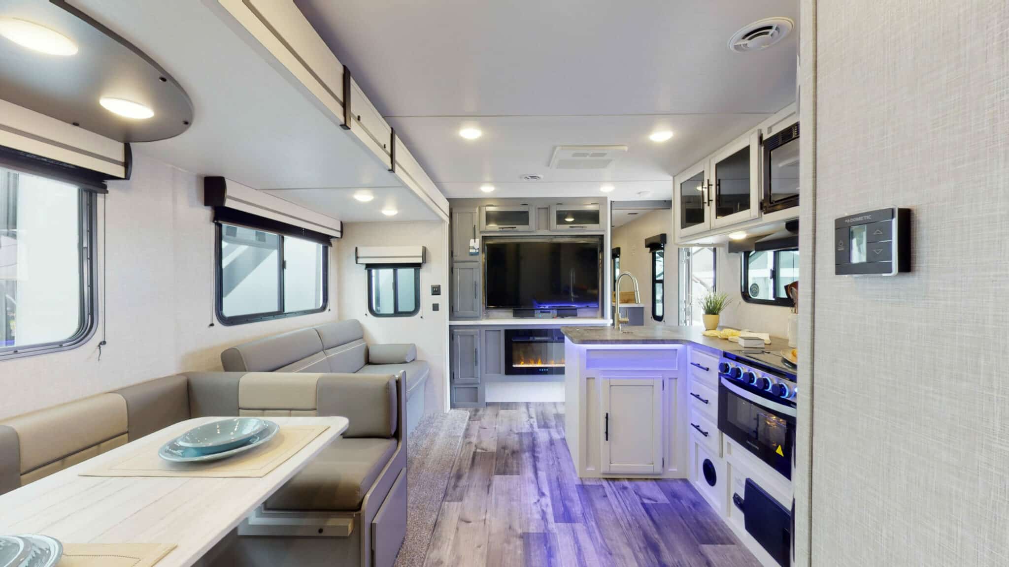 Luxury Fifth Wheel Campers That’ll Blow Your Mind!